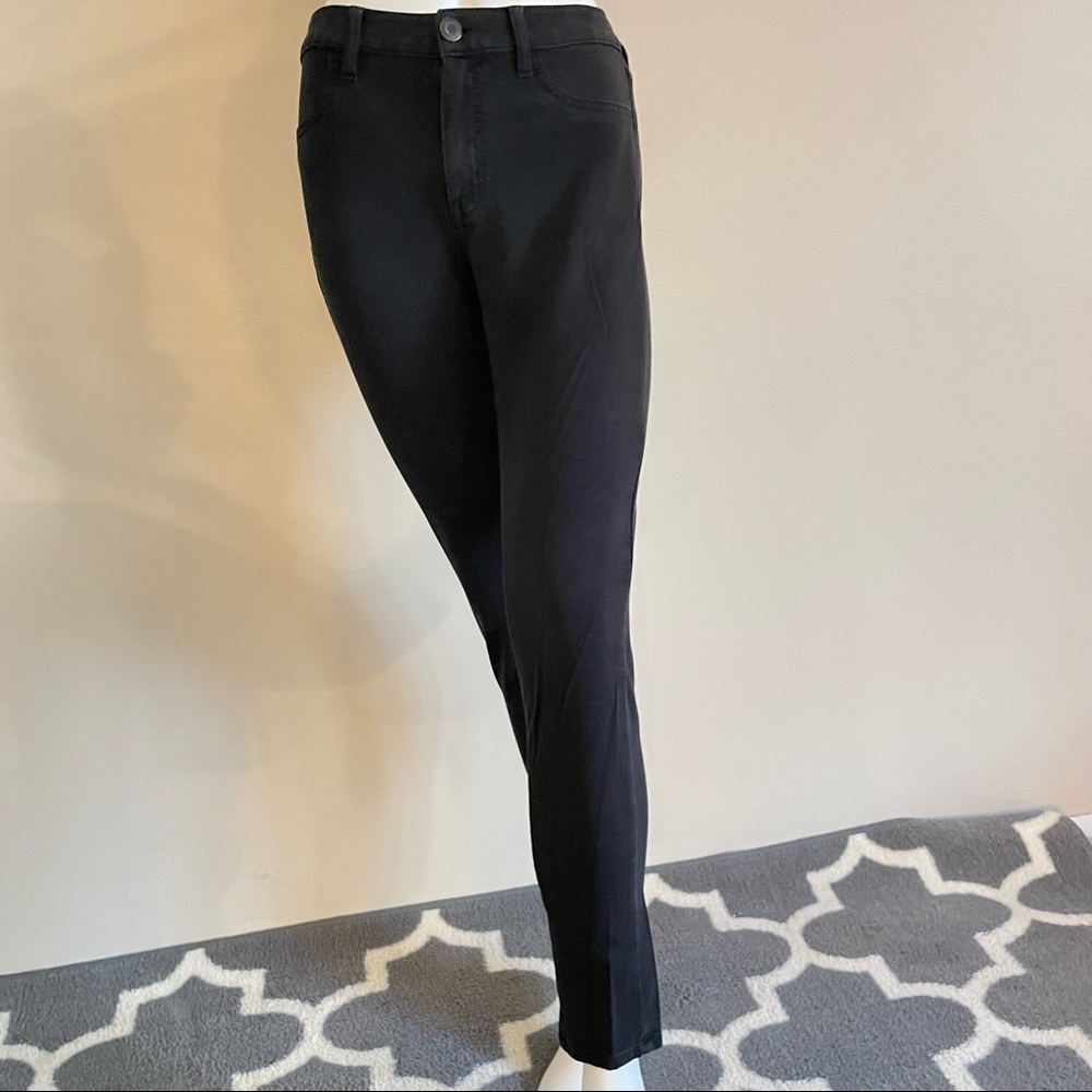 AEO Super Stretch Black Jeggings